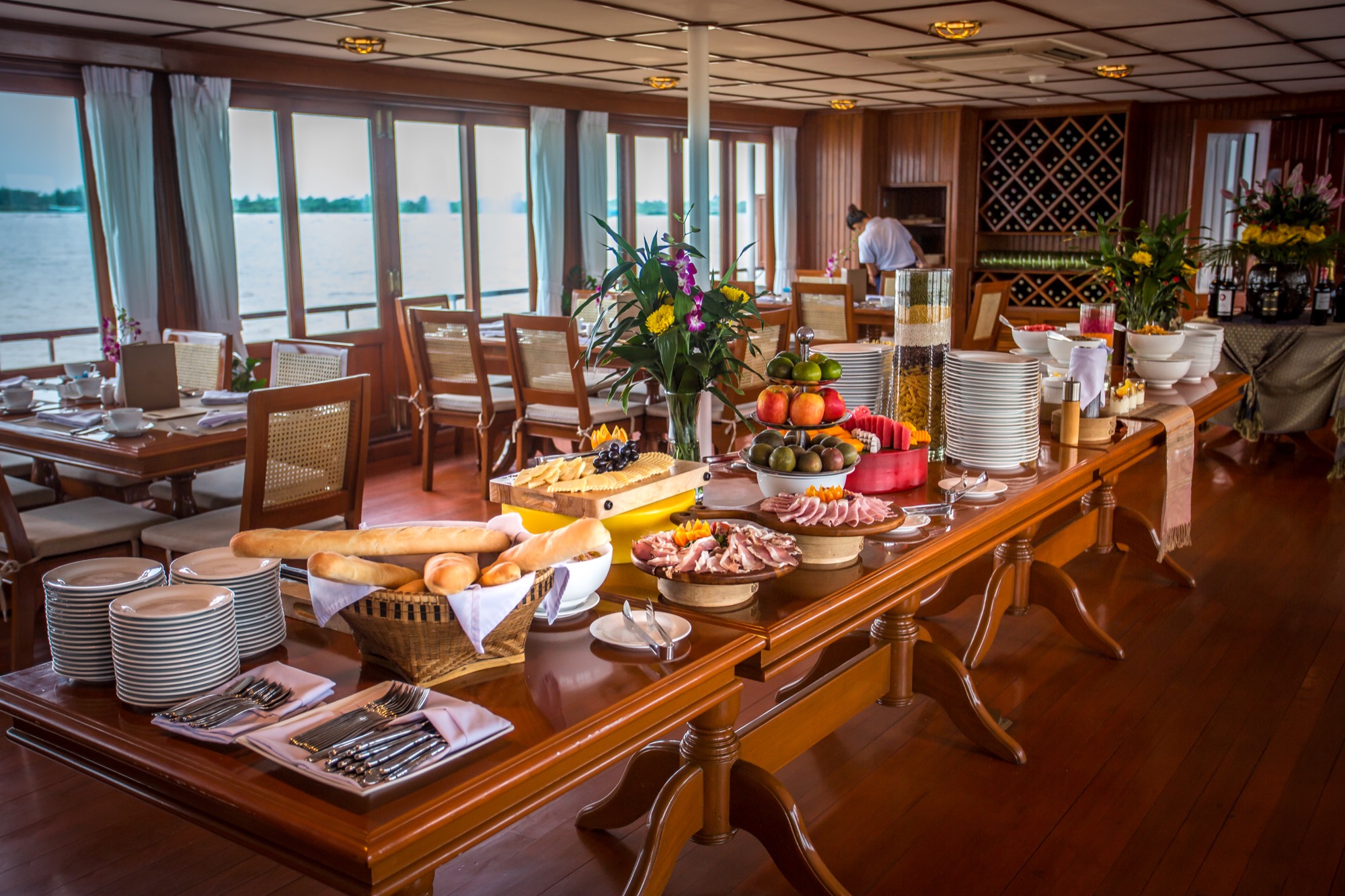 Pandaw RV Mekong Pandaw Breakfast 1.jpg